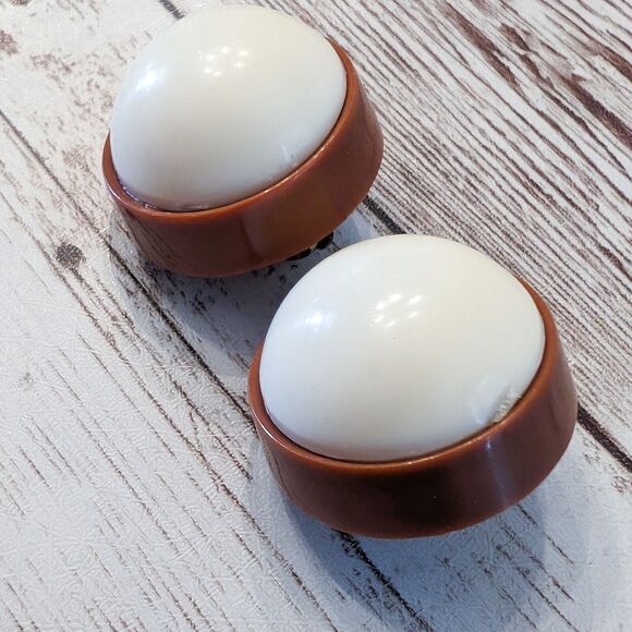 Vintage Clip On Earrings - Domed Cream with Tan - Loose Clip - Picture 5 of 10